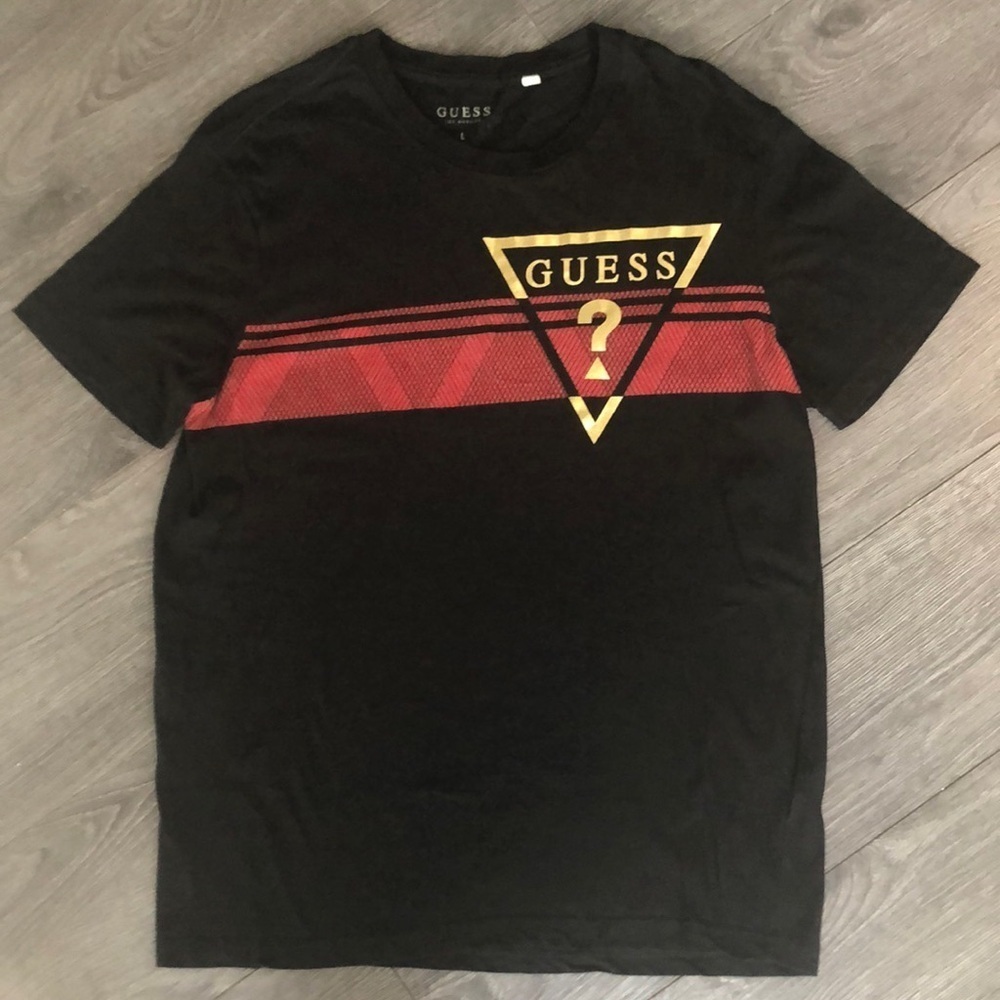guess gold red black shirt size large